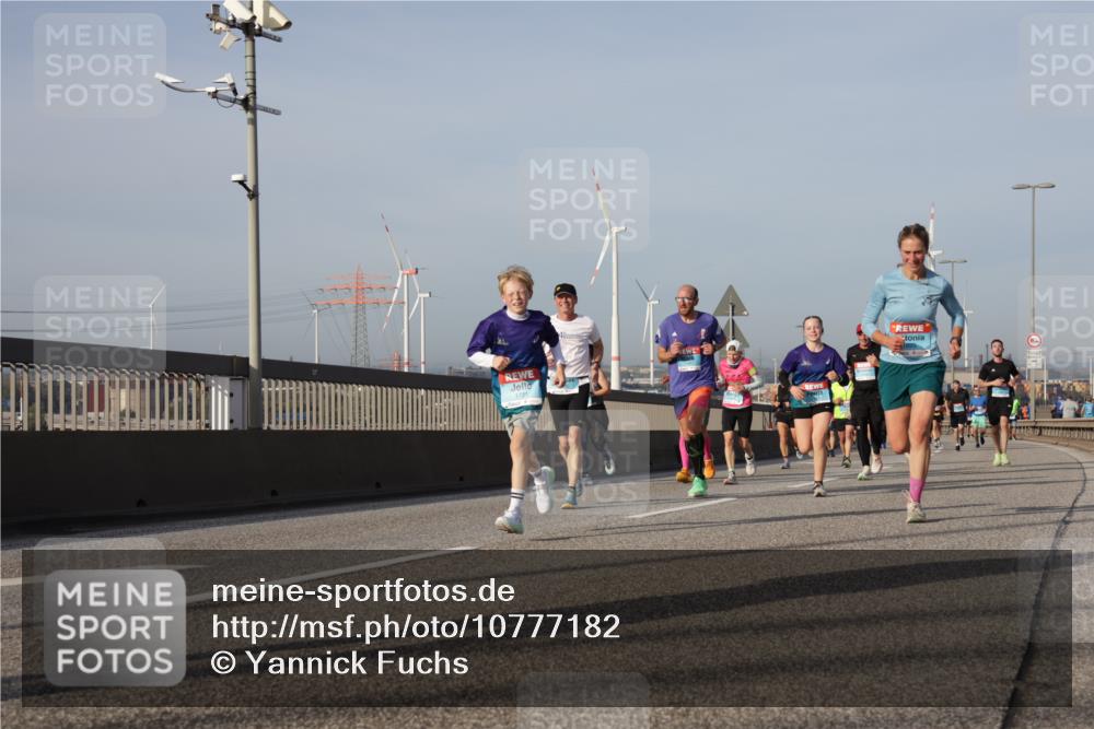 03.10.2026 - Köhlbrandbrückenlauf Yannick Fuchs http://msf.ph/oto/10777182 03.10.2026 09:43:37 Position 2 1731 meine-sportfotos.de