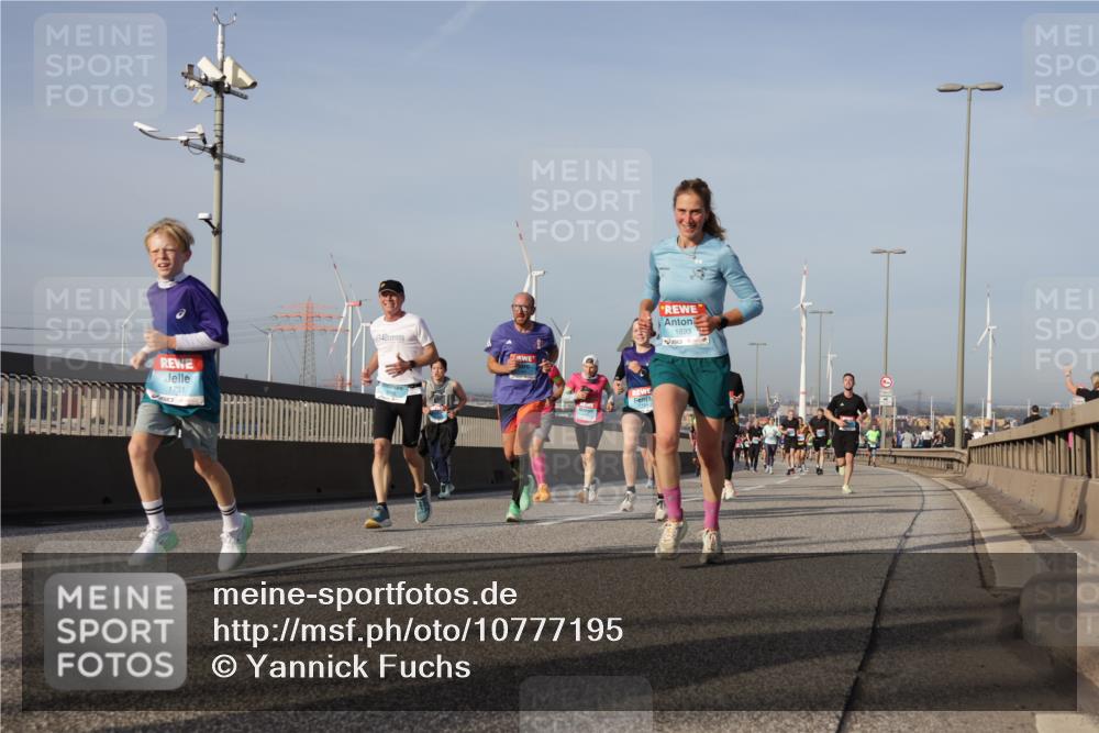 03.10.2026 - Köhlbrandbrückenlauf Yannick Fuchs http://msf.ph/oto/10777195 03.10.2026 09:43:38 Position 2 1731, 14, 1693 meine-sportfotos.de
