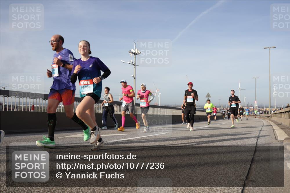03.10.2026 - Köhlbrandbrückenlauf Yannick Fuchs http://msf.ph/oto/10777236 03.10.2026 09:43:41 Position 2  meine-sportfotos.de