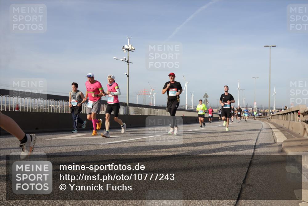 03.10.2026 - Köhlbrandbrückenlauf Yannick Fuchs http://msf.ph/oto/10777243 03.10.2026 09:43:41 Position 2  meine-sportfotos.de