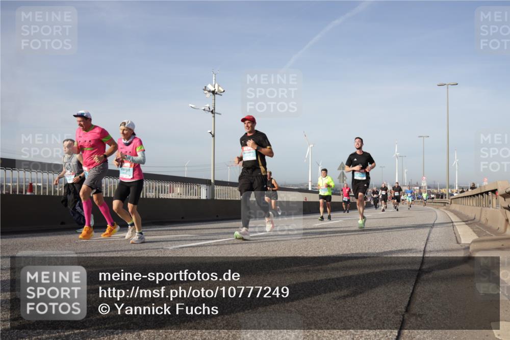 03.10.2026 - Köhlbrandbrückenlauf Yannick Fuchs http://msf.ph/oto/10777249 03.10.2026 09:43:42 Position 2  meine-sportfotos.de