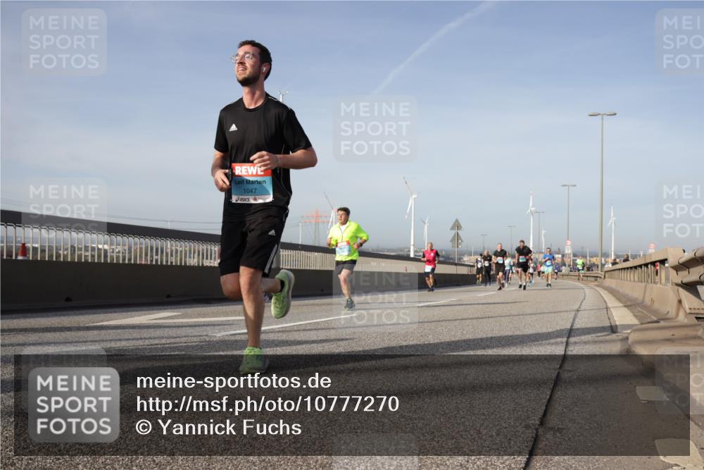 03.10.2026 - Köhlbrandbrückenlauf Yannick Fuchs http://msf.ph/oto/10777270 03.10.2026 09:43:44 Position 2 1047 meine-sportfotos.de