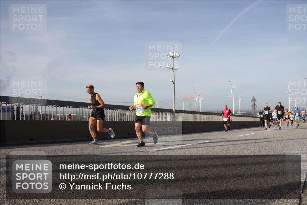 03.10.2026 - Köhlbrandbrückenlauf Yannick Fuchs http://msf.ph/oto/10777288 03.10.2026 09:43:45 Position 2  meine-sportfotos.de