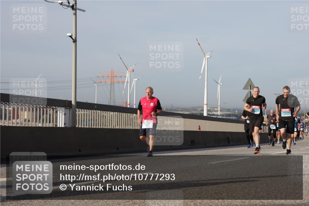 03.10.2026 - Köhlbrandbrückenlauf Yannick Fuchs http://msf.ph/oto/10777293 03.10.2026 09:43:46 Position 2  meine-sportfotos.de