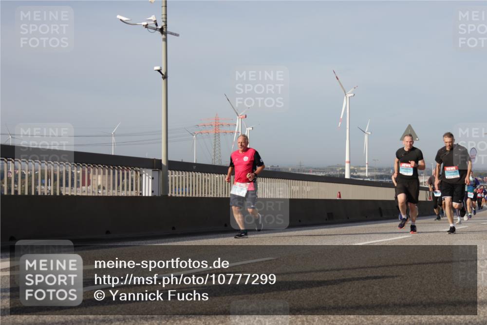 03.10.2026 - Köhlbrandbrückenlauf Yannick Fuchs http://msf.ph/oto/10777299 03.10.2026 09:43:46 Position 2  meine-sportfotos.de
