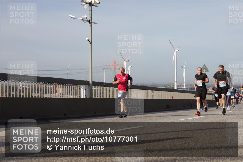 03.10.2026 - Köhlbrandbrückenlauf Yannick Fuchs http://msf.ph/oto/10777301 03.10.2026 09:43:46 Position 2  meine-sportfotos.de