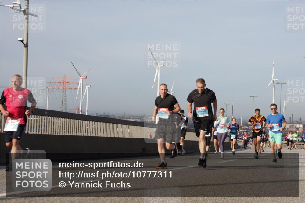 03.10.2026 - Köhlbrandbrückenlauf Yannick Fuchs http://msf.ph/oto/10777311 03.10.2026 09:43:47 Position 2  meine-sportfotos.de