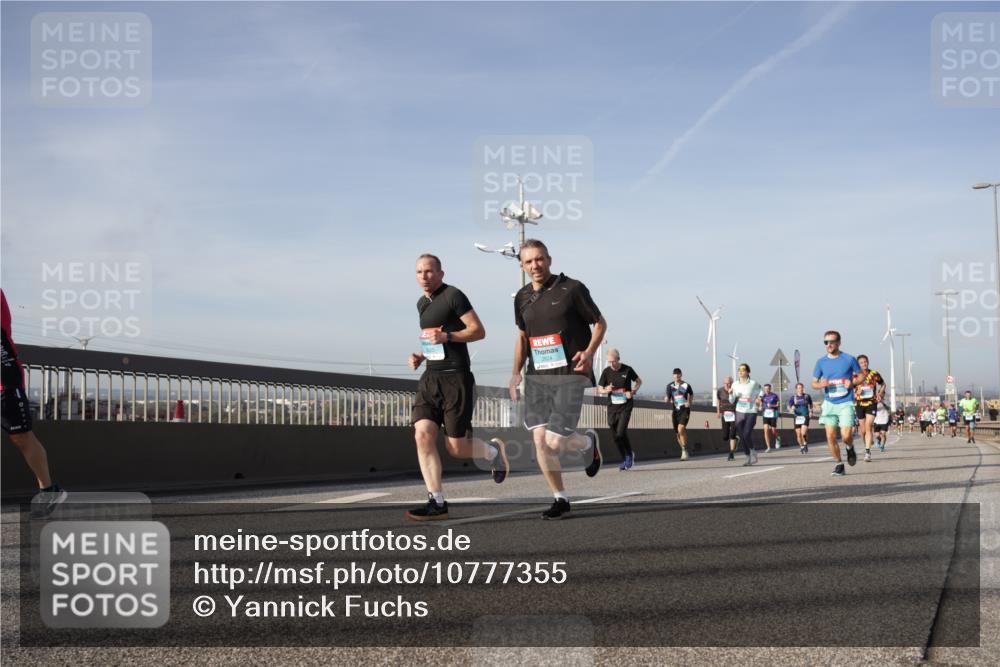 03.10.2026 - Köhlbrandbrückenlauf Yannick Fuchs http://msf.ph/oto/10777355 03.10.2026 09:43:49 Position 2  meine-sportfotos.de