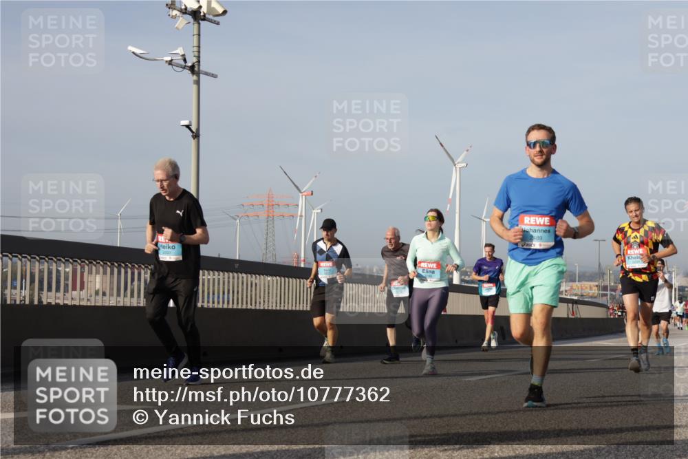 03.10.2026 - Köhlbrandbrückenlauf Yannick Fuchs http://msf.ph/oto/10777362 03.10.2026 09:43:50 Position 2 2931, 12, 2489 meine-sportfotos.de