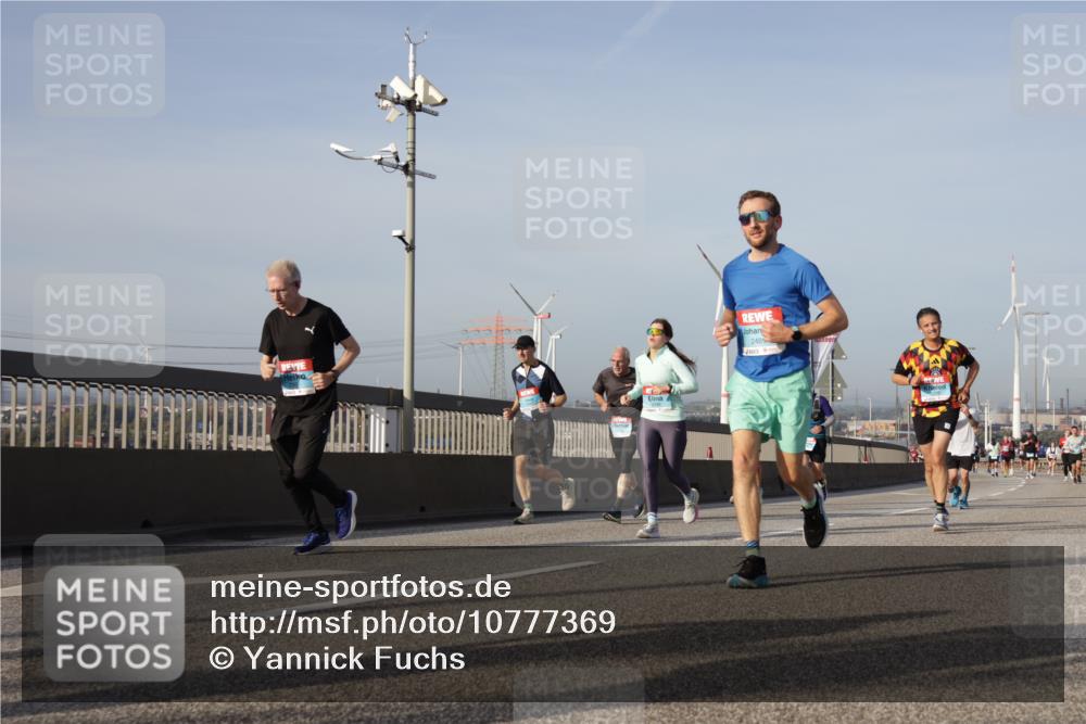 03.10.2026 - Köhlbrandbrückenlauf Yannick Fuchs http://msf.ph/oto/10777369 03.10.2026 09:43:51 Position 2 2489 meine-sportfotos.de