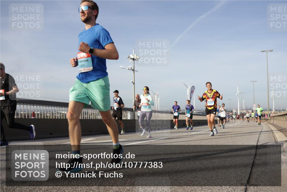 03.10.2026 - Köhlbrandbrückenlauf Yannick Fuchs http://msf.ph/oto/10777383 03.10.2026 09:43:52 Position 2 2489 meine-sportfotos.de