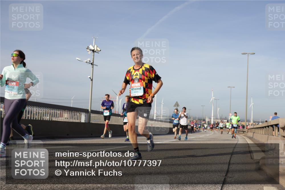 03.10.2026 - Köhlbrandbrückenlauf Yannick Fuchs http://msf.ph/oto/10777397 03.10.2026 09:43:53 Position 2 2290, 2209 meine-sportfotos.de