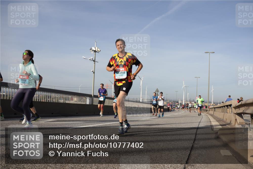 03.10.2026 - Köhlbrandbrückenlauf Yannick Fuchs http://msf.ph/oto/10777402 03.10.2026 09:43:54 Position 2 2290, 2209 meine-sportfotos.de
