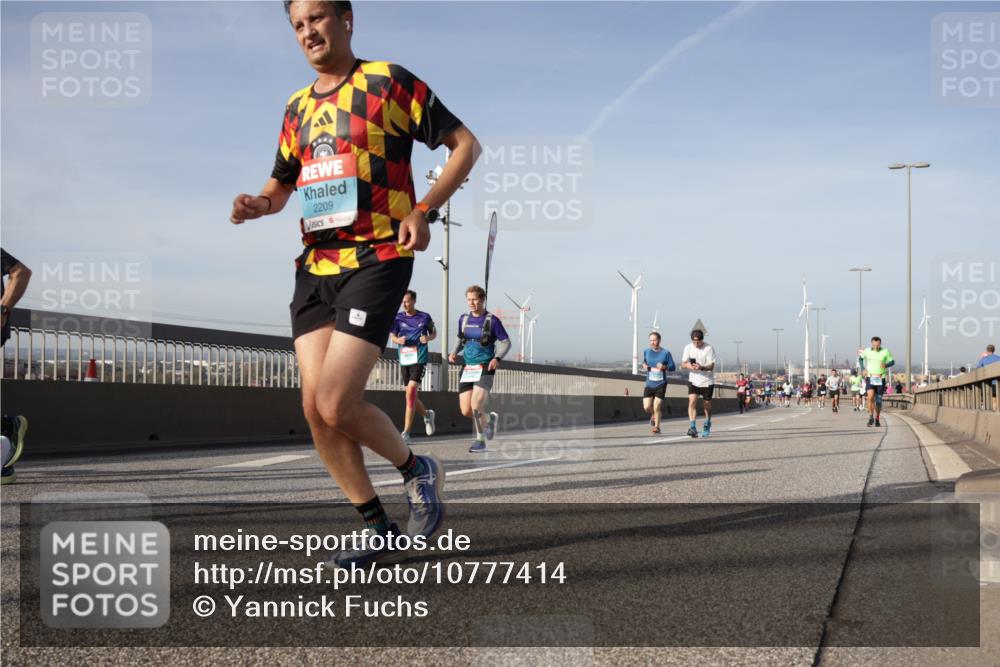03.10.2026 - Köhlbrandbrückenlauf Yannick Fuchs http://msf.ph/oto/10777414 03.10.2026 09:43:54 Position 2 2209 meine-sportfotos.de