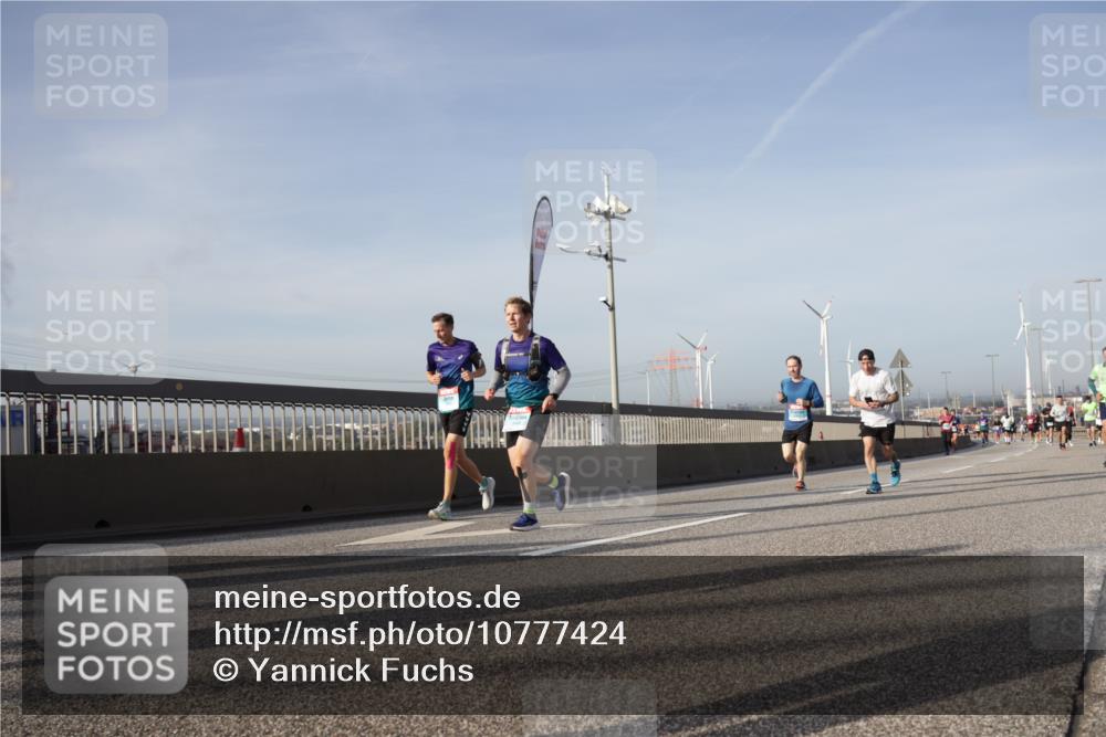 03.10.2026 - Köhlbrandbrückenlauf Yannick Fuchs http://msf.ph/oto/10777424 03.10.2026 09:43:55 Position 2  meine-sportfotos.de