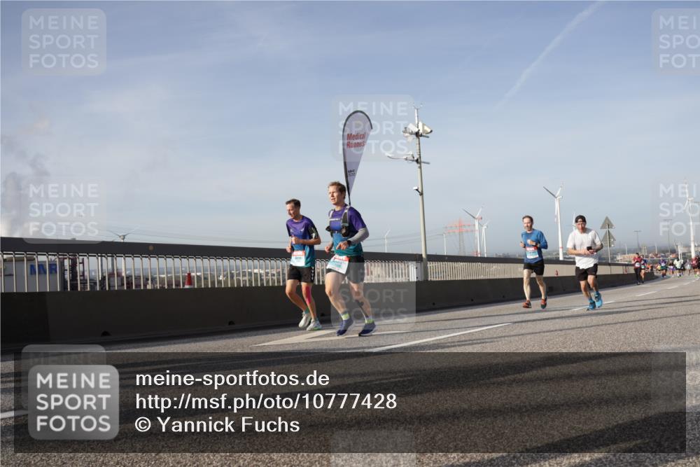 03.10.2026 - Köhlbrandbrückenlauf Yannick Fuchs http://msf.ph/oto/10777428 03.10.2026 09:43:55 Position 2  meine-sportfotos.de