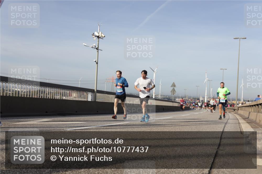 03.10.2026 - Köhlbrandbrückenlauf Yannick Fuchs http://msf.ph/oto/10777437 03.10.2026 09:43:56 Position 2  meine-sportfotos.de