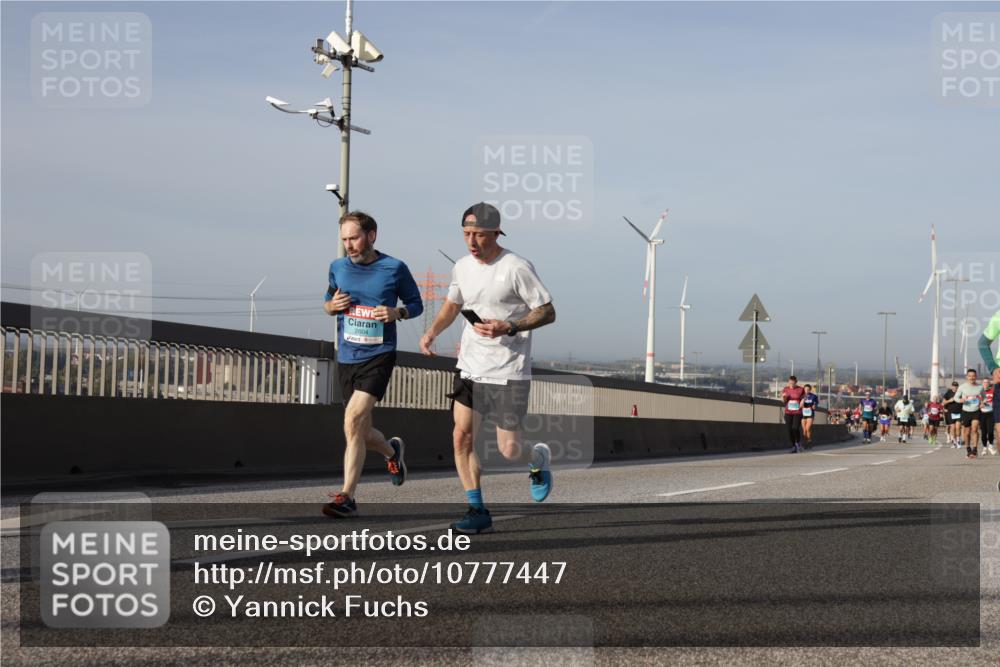 03.10.2026 - Köhlbrandbrückenlauf Yannick Fuchs http://msf.ph/oto/10777447 03.10.2026 09:43:56 Position 2  meine-sportfotos.de