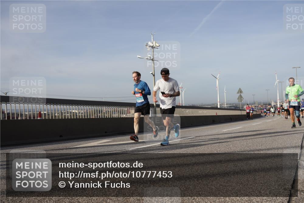 03.10.2026 - Köhlbrandbrückenlauf Yannick Fuchs http://msf.ph/oto/10777453 03.10.2026 09:43:57 Position 2  meine-sportfotos.de