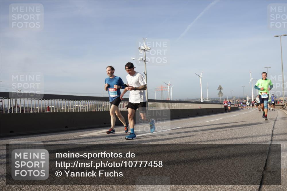 03.10.2026 - Köhlbrandbrückenlauf Yannick Fuchs http://msf.ph/oto/10777458 03.10.2026 09:43:57 Position 2  meine-sportfotos.de