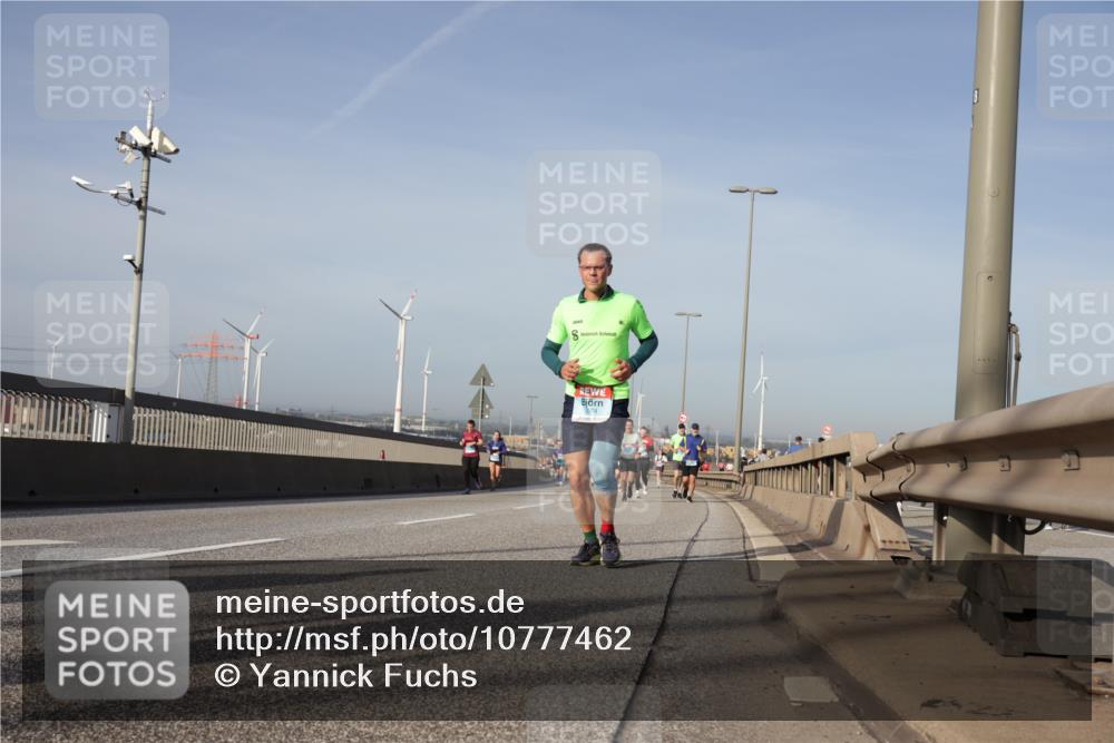 03.10.2026 - Köhlbrandbrückenlauf Yannick Fuchs http://msf.ph/oto/10777462 03.10.2026 09:43:58 Position 2  meine-sportfotos.de