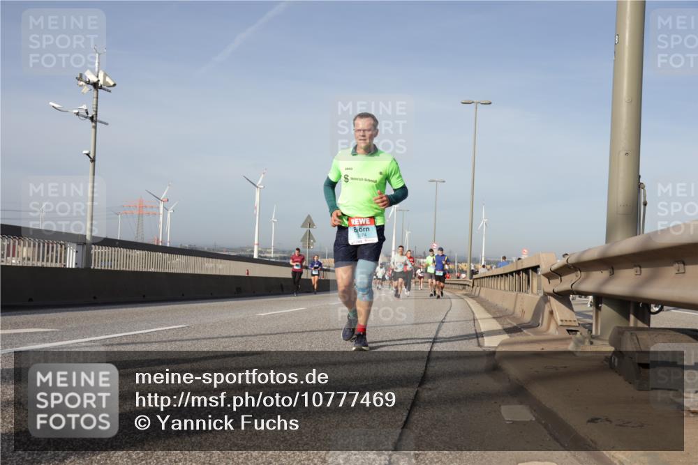 03.10.2026 - Köhlbrandbrückenlauf Yannick Fuchs http://msf.ph/oto/10777469 03.10.2026 09:43:59 Position 2  meine-sportfotos.de