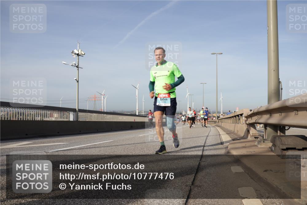 03.10.2026 - Köhlbrandbrückenlauf Yannick Fuchs http://msf.ph/oto/10777476 03.10.2026 09:43:59 Position 2 2074, 8 meine-sportfotos.de