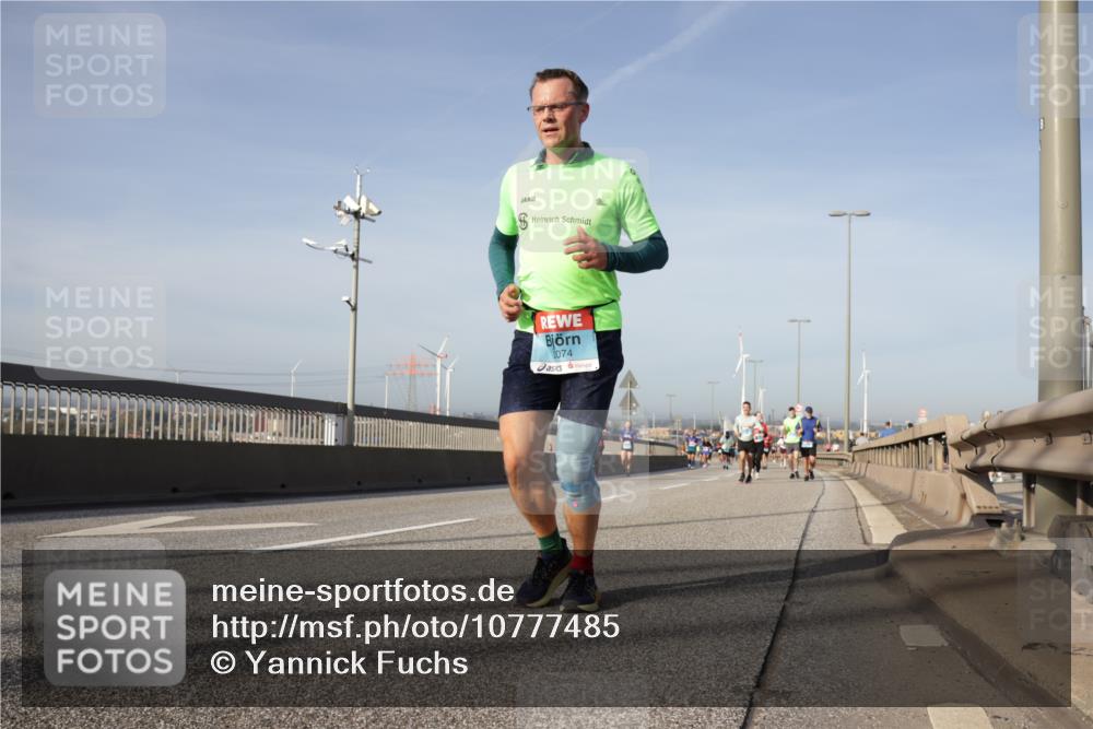 03.10.2026 - Köhlbrandbrückenlauf Yannick Fuchs http://msf.ph/oto/10777485 03.10.2026 09:43:59 Position 2 2074, 8 meine-sportfotos.de