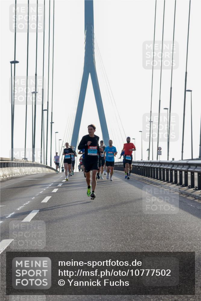 03.10.2026 - Köhlbrandbrückenlauf Yannick Fuchs http://msf.ph/oto/10777502 03.10.2026 09:21:23 Position 1  meine-sportfotos.de