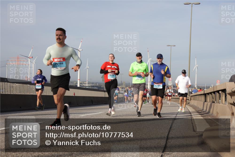 03.10.2026 - Köhlbrandbrückenlauf Yannick Fuchs http://msf.ph/oto/10777534 03.10.2026 09:44:04 Position 2 2973, 50 meine-sportfotos.de