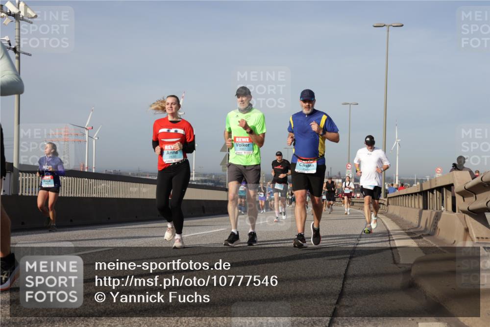03.10.2026 - Köhlbrandbrückenlauf Yannick Fuchs http://msf.ph/oto/10777546 03.10.2026 09:44:05 Position 2 2630 meine-sportfotos.de