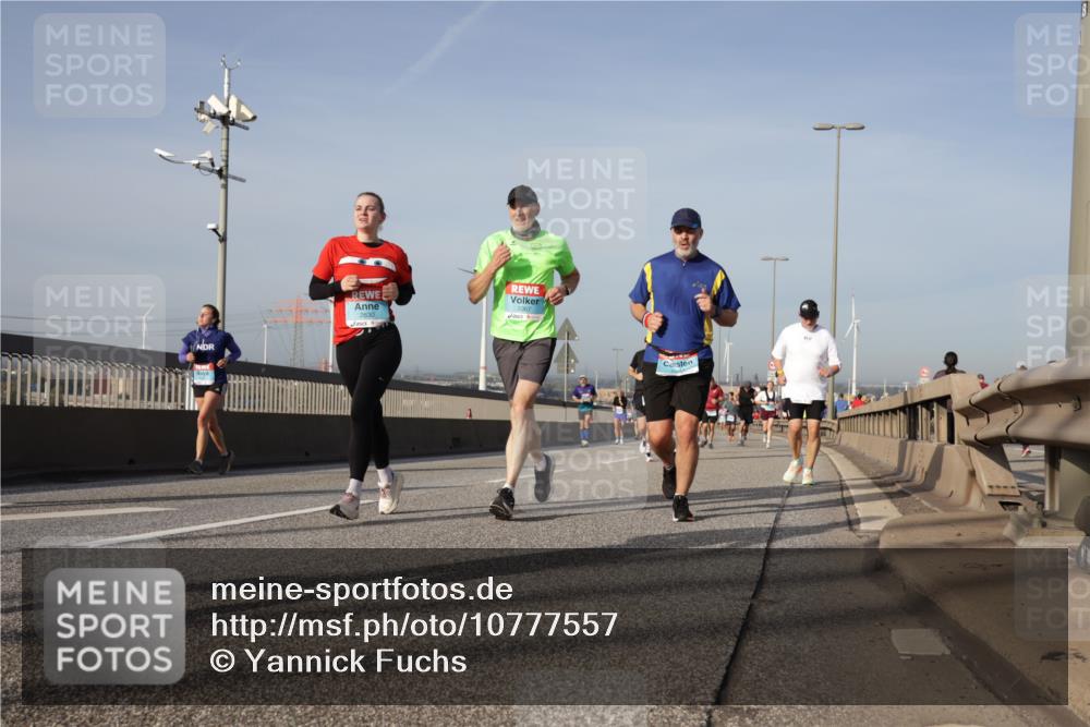 03.10.2026 - Köhlbrandbrückenlauf Yannick Fuchs http://msf.ph/oto/10777557 03.10.2026 09:44:05 Position 2  meine-sportfotos.de