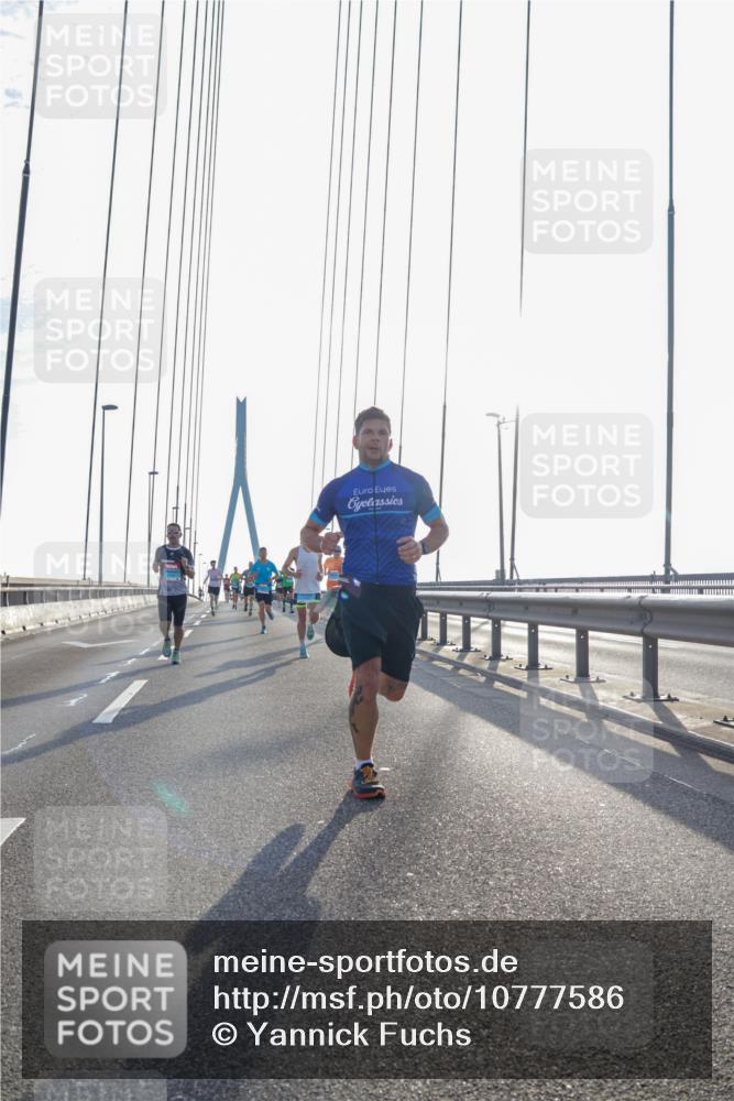 03.10.2026 - Köhlbrandbrückenlauf Yannick Fuchs http://msf.ph/oto/10777586 03.10.2026 09:21:32 Position 1  meine-sportfotos.de