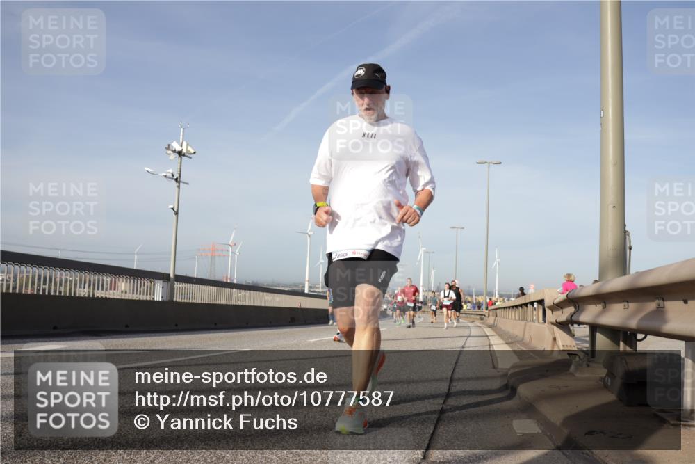 03.10.2026 - Köhlbrandbrückenlauf Yannick Fuchs http://msf.ph/oto/10777587 03.10.2026 09:44:08 Position 2 117 meine-sportfotos.de