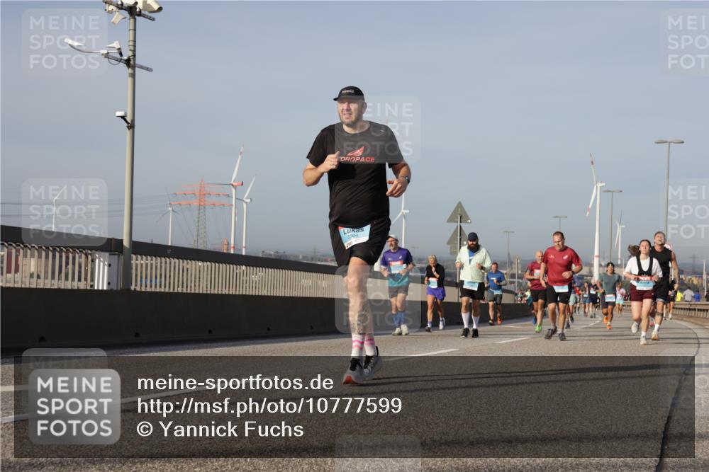 03.10.2026 - Köhlbrandbrückenlauf Yannick Fuchs http://msf.ph/oto/10777599 03.10.2026 09:44:09 Position 2 2504 meine-sportfotos.de