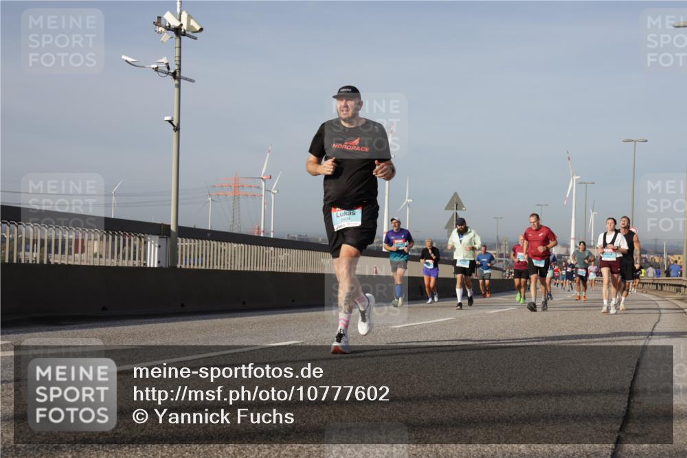 03.10.2026 - Köhlbrandbrückenlauf Yannick Fuchs http://msf.ph/oto/10777602 03.10.2026 09:44:09 Position 2 2504 meine-sportfotos.de