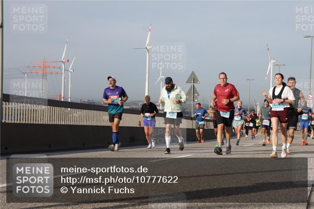 03.10.2026 - Köhlbrandbrückenlauf Yannick Fuchs http://msf.ph/oto/10777622 03.10.2026 09:44:11 Position 2 1912, 2507 meine-sportfotos.de