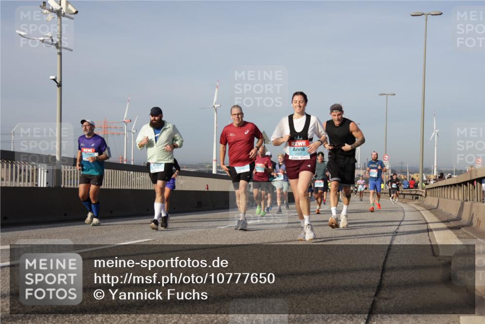 03.10.2026 - Köhlbrandbrückenlauf Yannick Fuchs http://msf.ph/oto/10777650 03.10.2026 09:44:13 Position 2 2507 meine-sportfotos.de