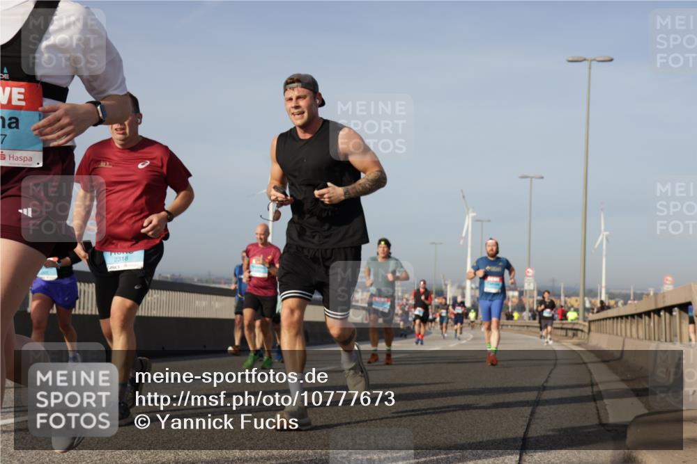 03.10.2026 - Köhlbrandbrückenlauf Yannick Fuchs http://msf.ph/oto/10777673 03.10.2026 09:44:14 Position 2 7, 2318 meine-sportfotos.de