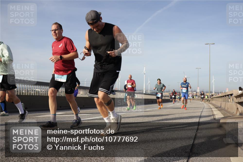 03.10.2026 - Köhlbrandbrückenlauf Yannick Fuchs http://msf.ph/oto/10777692 03.10.2026 09:44:15 Position 2 2318 meine-sportfotos.de
