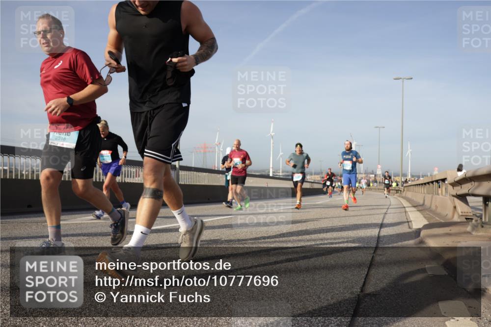 03.10.2026 - Köhlbrandbrückenlauf Yannick Fuchs http://msf.ph/oto/10777696 03.10.2026 09:44:15 Position 2 2318 meine-sportfotos.de
