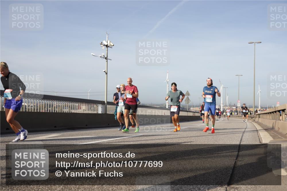 03.10.2026 - Köhlbrandbrückenlauf Yannick Fuchs http://msf.ph/oto/10777699 03.10.2026 09:44:16 Position 2  meine-sportfotos.de