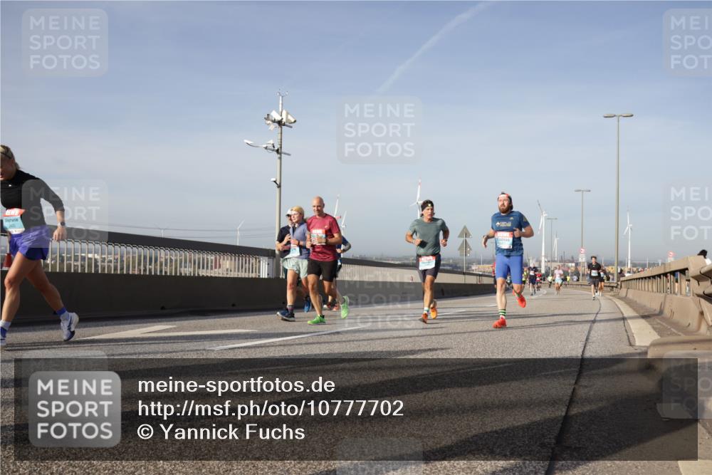 03.10.2026 - Köhlbrandbrückenlauf Yannick Fuchs http://msf.ph/oto/10777702 03.10.2026 09:44:16 Position 2 2420 meine-sportfotos.de