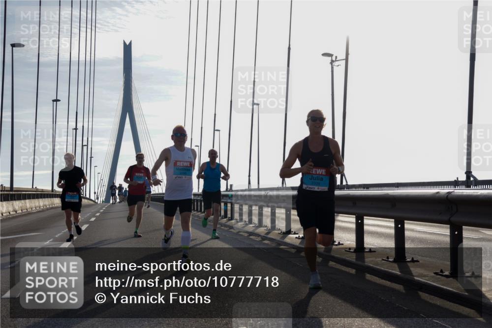 03.10.2026 - Köhlbrandbrückenlauf Yannick Fuchs http://msf.ph/oto/10777718 03.10.2026 09:21:43 Position 1 2195, 2339 meine-sportfotos.de