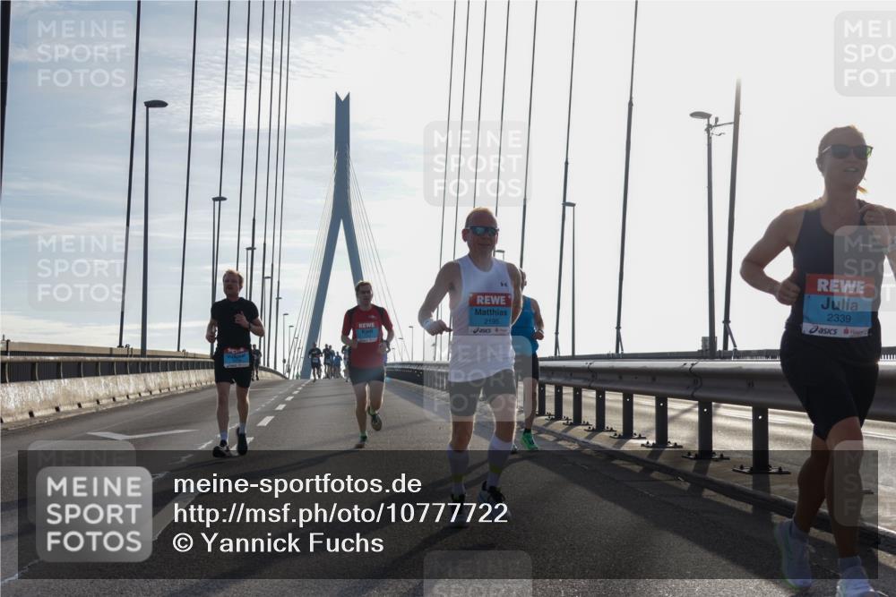 03.10.2026 - Köhlbrandbrückenlauf Yannick Fuchs http://msf.ph/oto/10777722 03.10.2026 09:21:44 Position 1 2195, 2339 meine-sportfotos.de