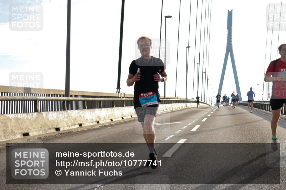 03.10.2026 - Köhlbrandbrückenlauf Yannick Fuchs http://msf.ph/oto/10777741 03.10.2026 09:21:45 Position 1 2208 meine-sportfotos.de