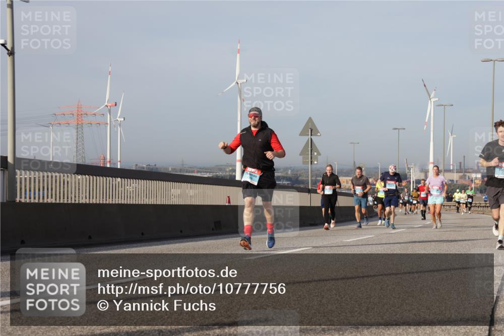 03.10.2026 - Köhlbrandbrückenlauf Yannick Fuchs http://msf.ph/oto/10777756 03.10.2026 09:44:20 Position 2  meine-sportfotos.de