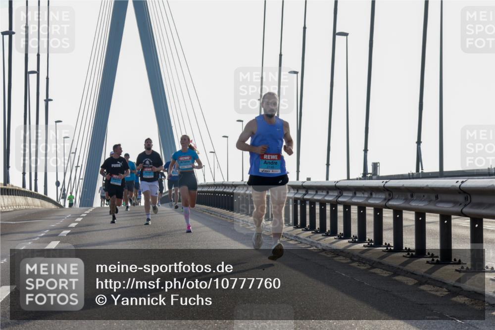 03.10.2026 - Köhlbrandbrückenlauf Yannick Fuchs http://msf.ph/oto/10777760 03.10.2026 09:21:49 Position 1 2149 meine-sportfotos.de