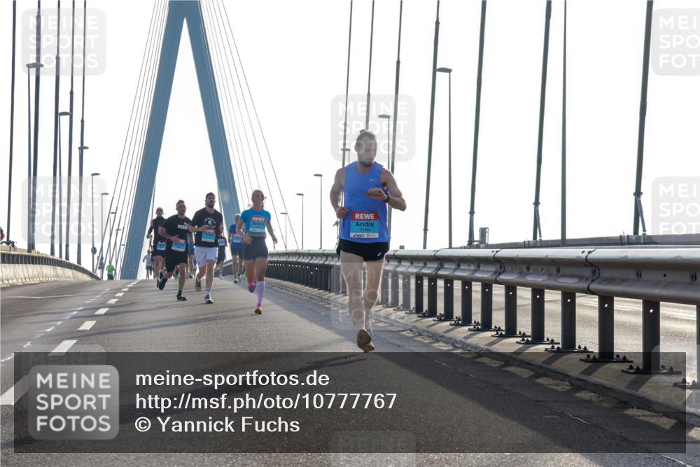 03.10.2026 - Köhlbrandbrückenlauf Yannick Fuchs http://msf.ph/oto/10777767 03.10.2026 09:21:49 Position 1 2149 meine-sportfotos.de