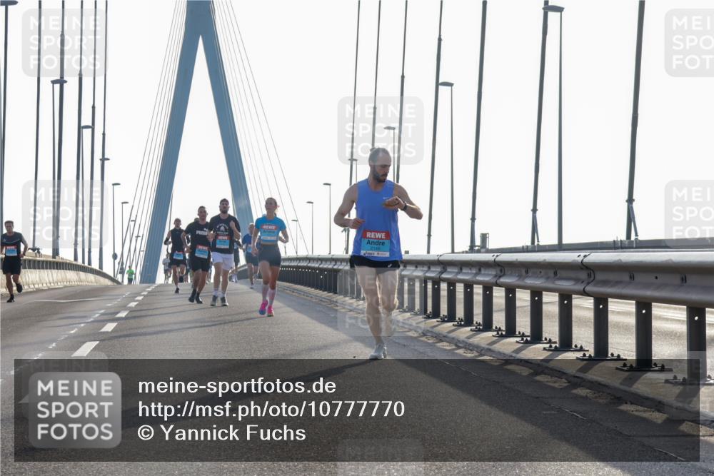 03.10.2026 - Köhlbrandbrückenlauf Yannick Fuchs http://msf.ph/oto/10777770 03.10.2026 09:21:49 Position 1 2149 meine-sportfotos.de